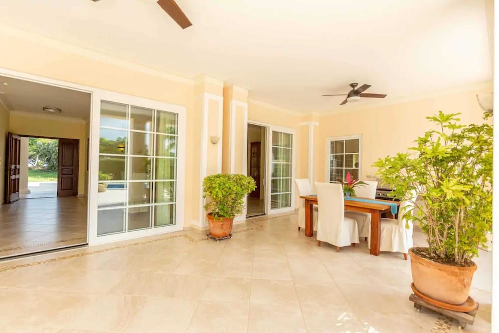 Hideaway Beach Properties by Caribe Stays