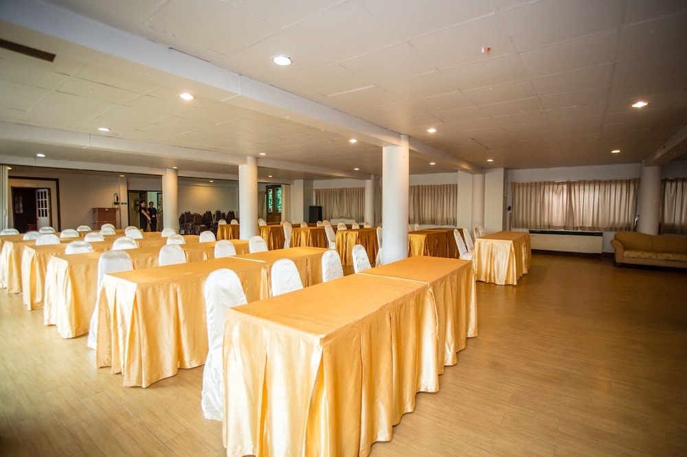 meeting & event spaces