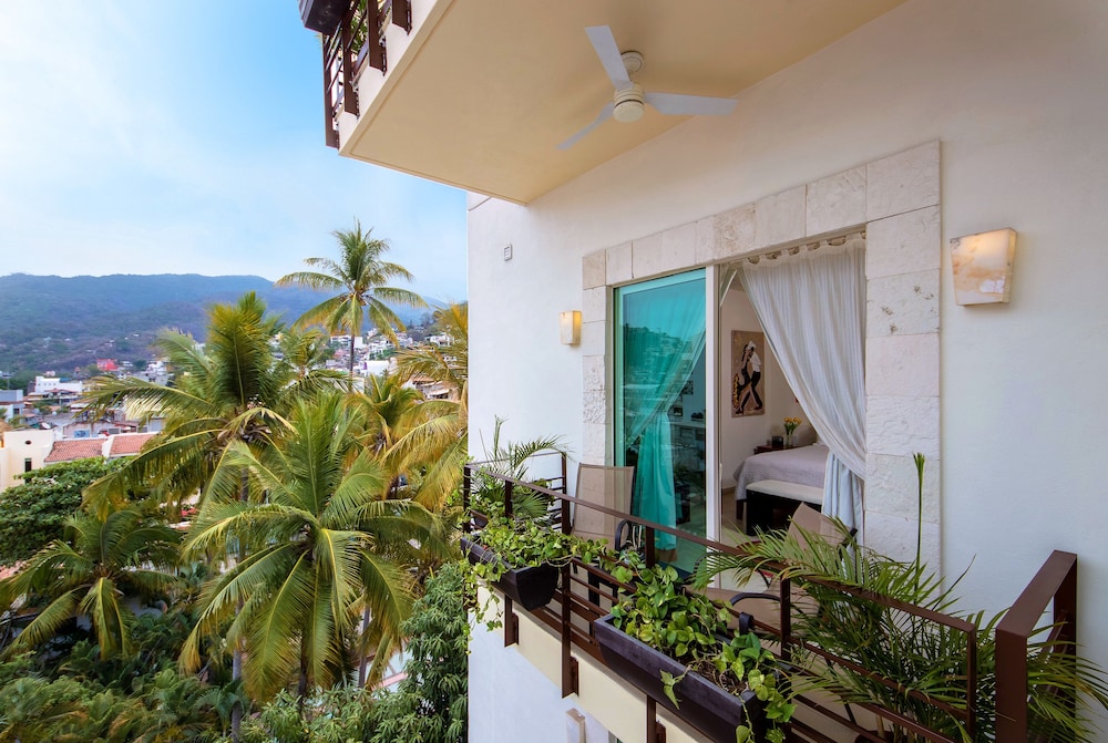 Puerto Vallarta Vacations - V399 Condo in Puerto Vallarta - Property Image 4