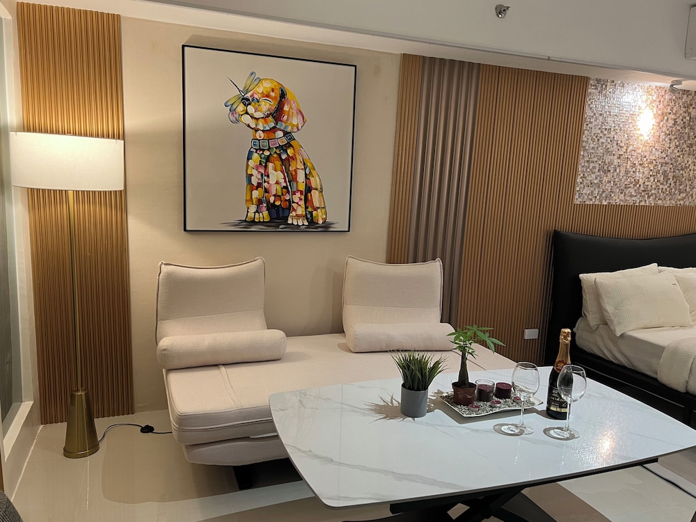 Luxurious European Style Penthouse Modern Apart ment Cross City of Dreams OKADA SOLAIRE MOA Airport