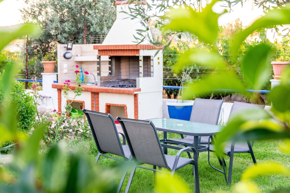Villa Maroula