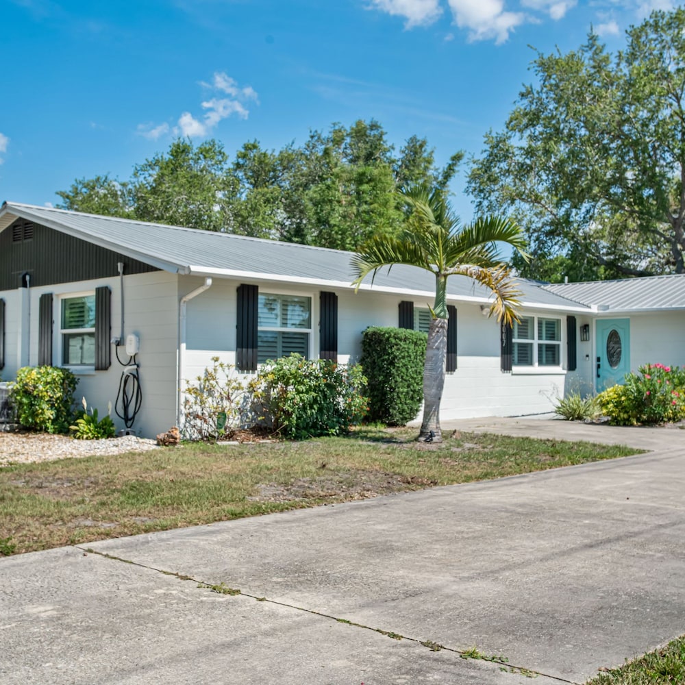 Sarasota Resort-like Living Near Siesta Key For 10
