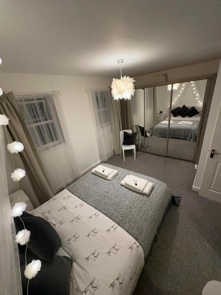 Inviting 2-bed Apartment in London by Gordy Duncan view 2