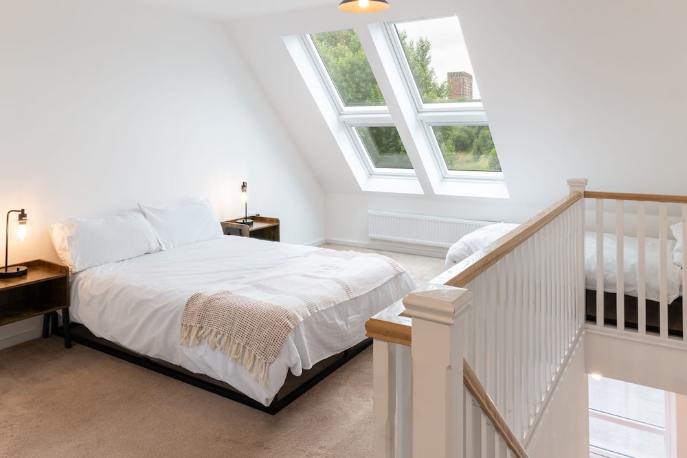 Host Stay Meadow Road view 4