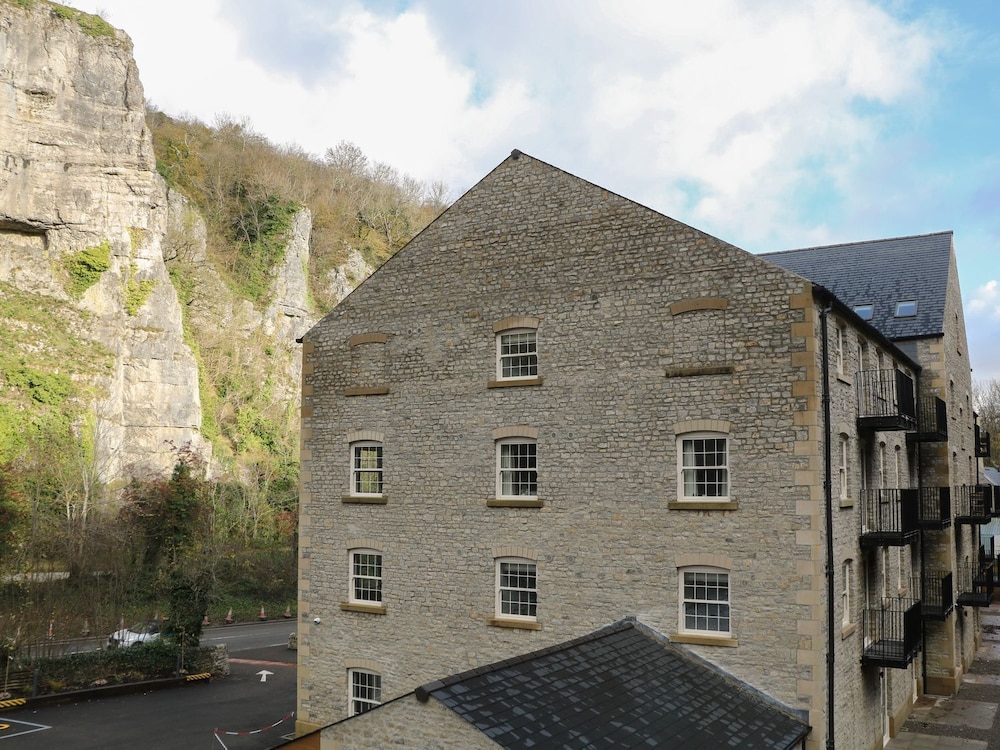 Rock Mill Apartment