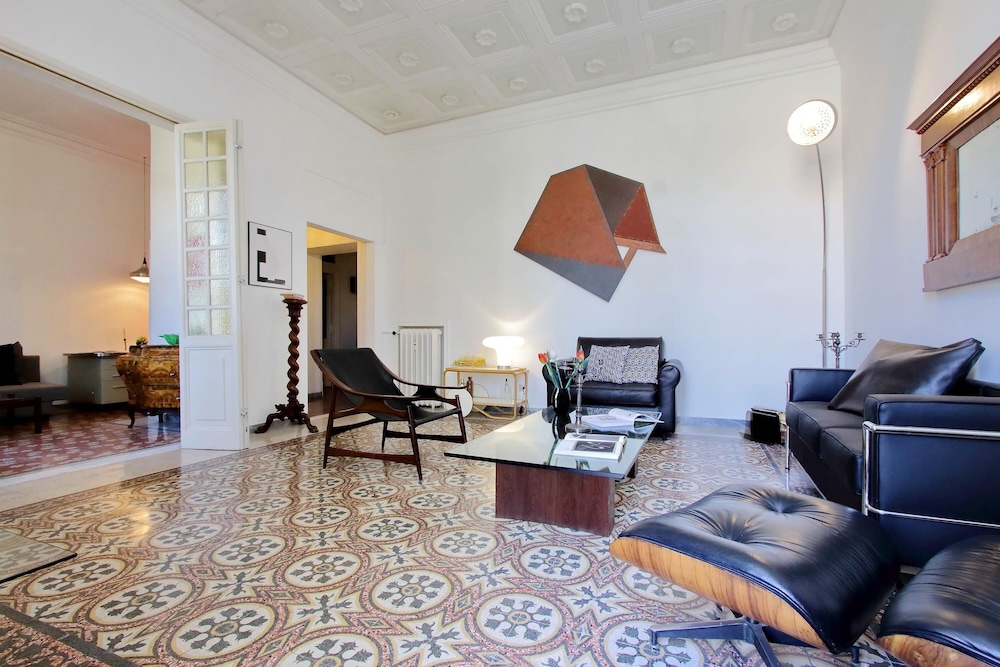 Tiberina Spacious Apartment
