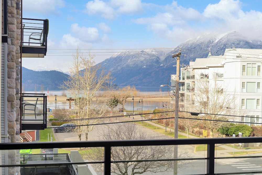 Breathtaking Bliss 2BR Penthouse