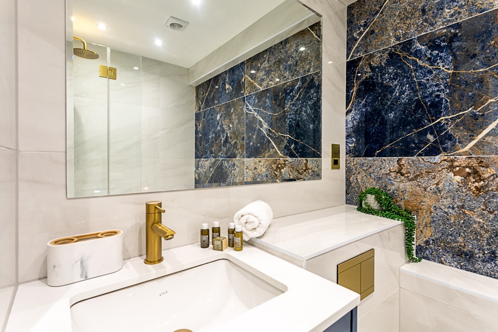 Modern Edgware Apartment