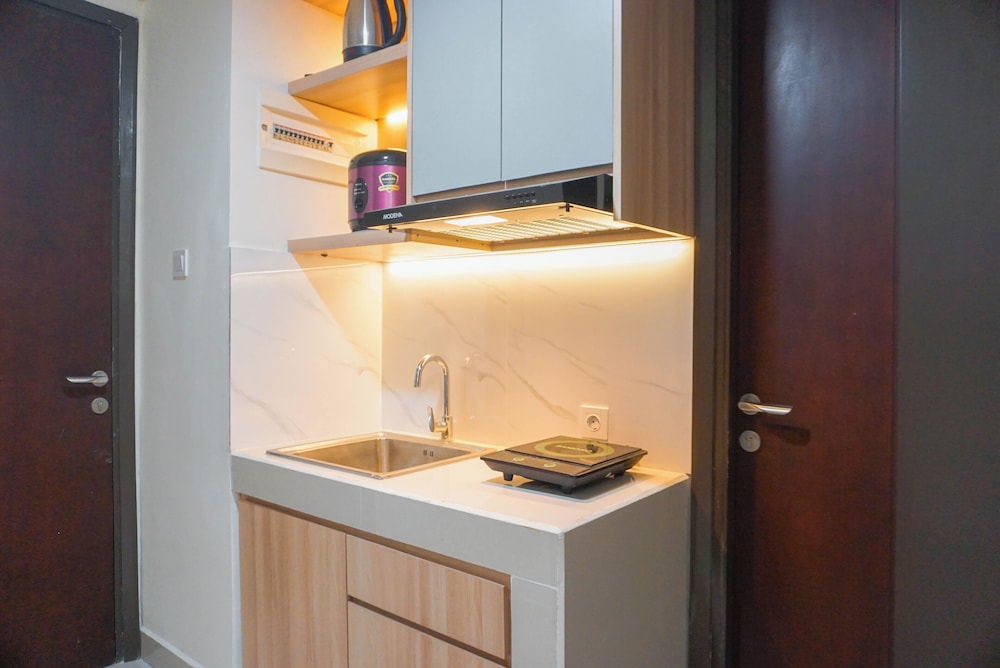 Comfy And Strategic 2Br Connecting Mall At Pollux Chadstone Apartment