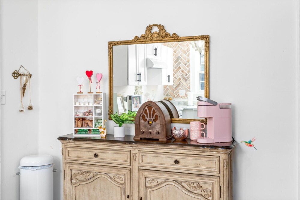 The Pink & Old Clarksville House