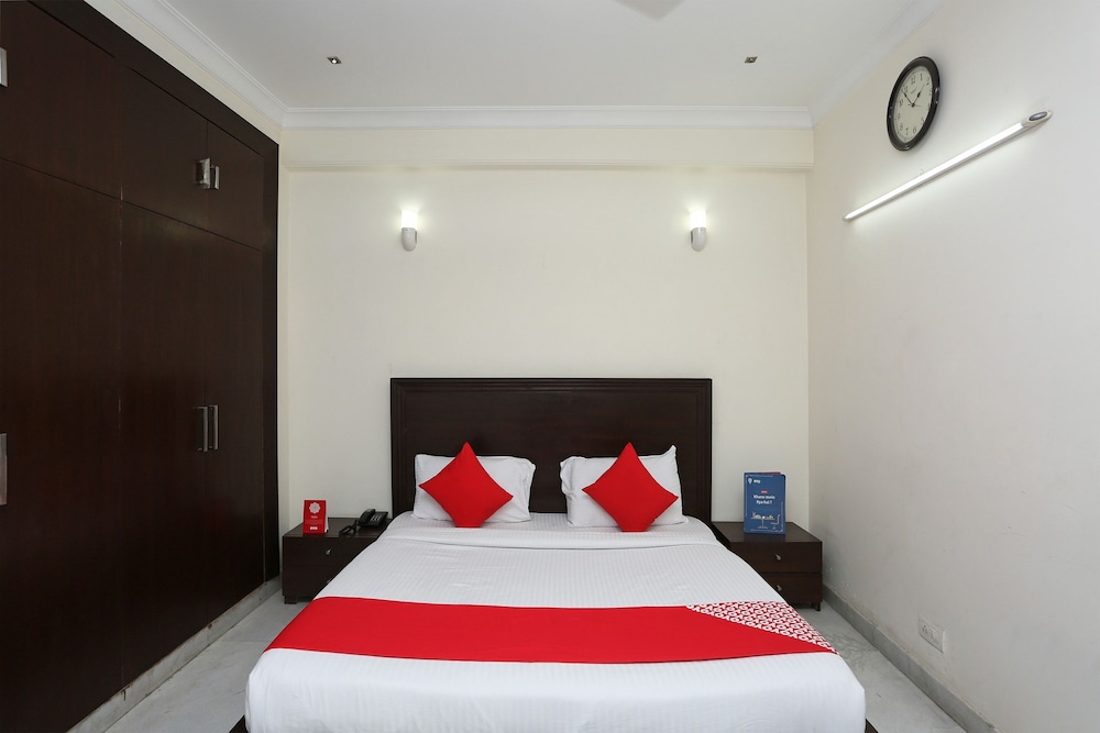 OYO 15822 Ryan Residency