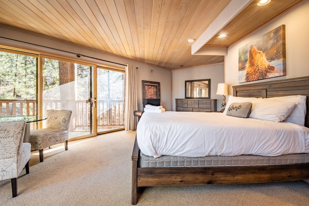 Heavenly Valley by Avantstay Home w Pool Sauna Hot Tub Game Room Tennis Crt Basketball Crt