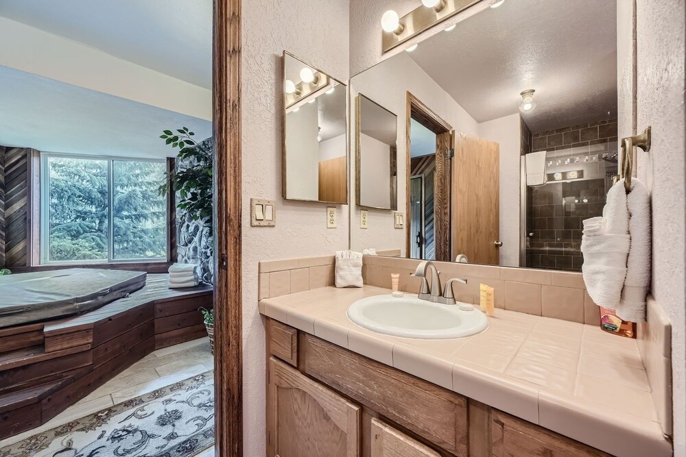 122 Cinnamon Ridge 2 Bedroom Condo by RedAwning