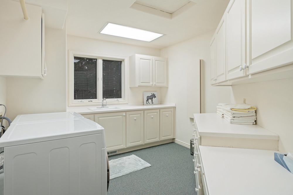 Winners Circle 30 5 Bedroom Home