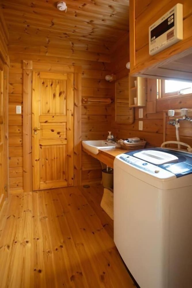 Powder Hut