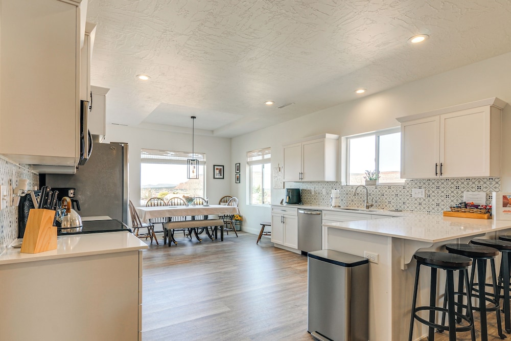 Stunning Red Rock Views! Kanab Home By Natl Parks