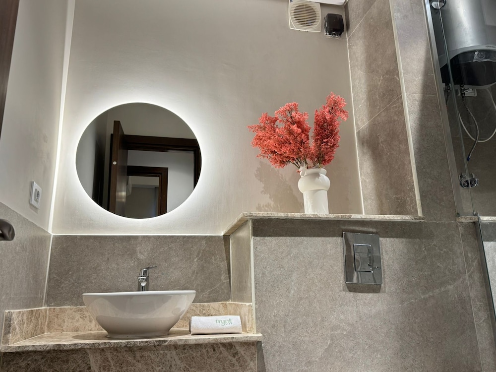 Mynt stay hotel apartment - zed towers
