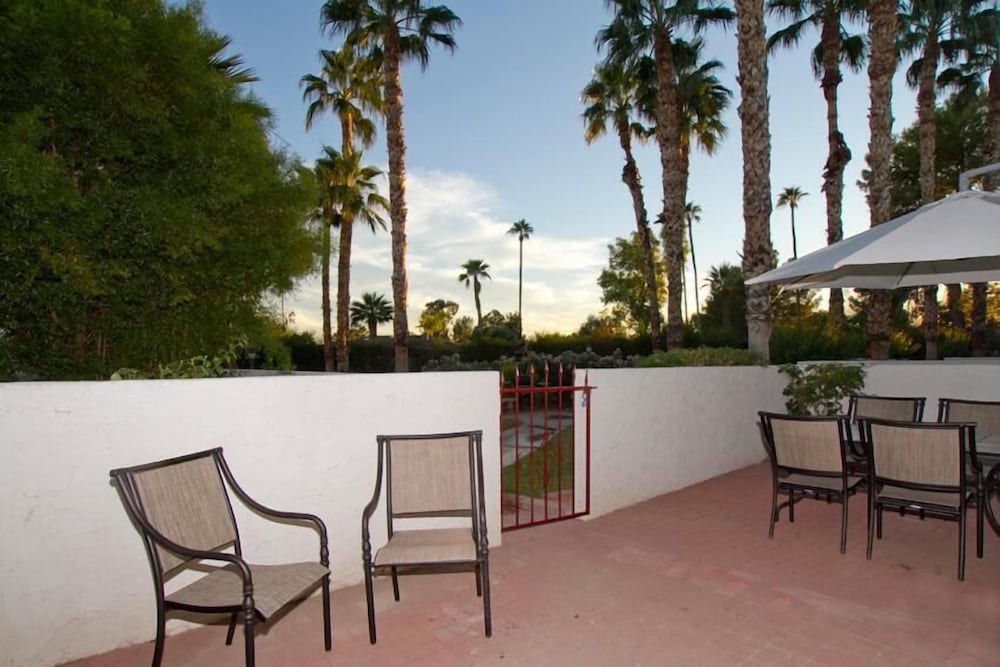 Ultra Chic and Modern By Signature Vacation Rentals