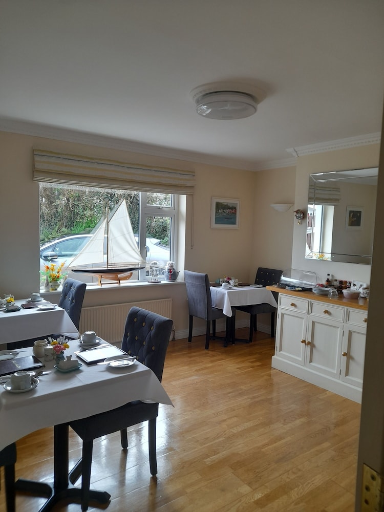 Edencrest Bed & Breakfast