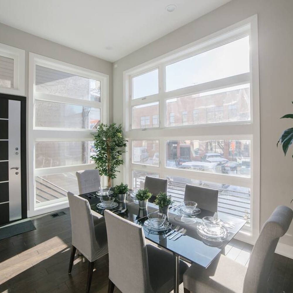 Magnificent NEW Home w 8 Beds Free Parking