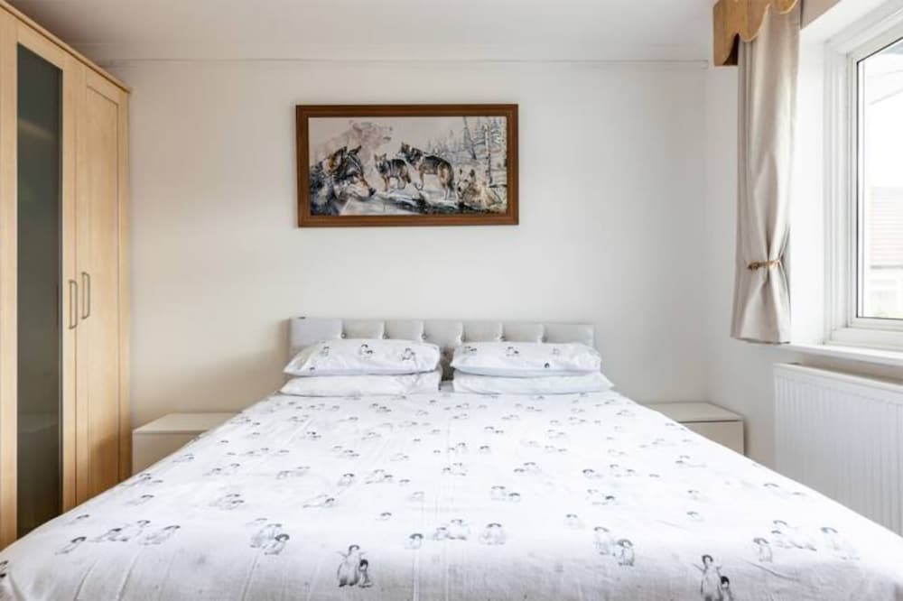 Deluxe White Villa view 2