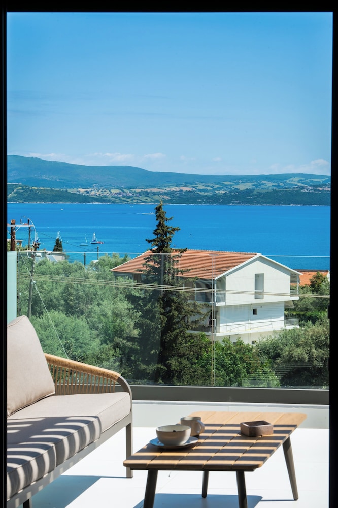Fraxi Beach Premium Apartments