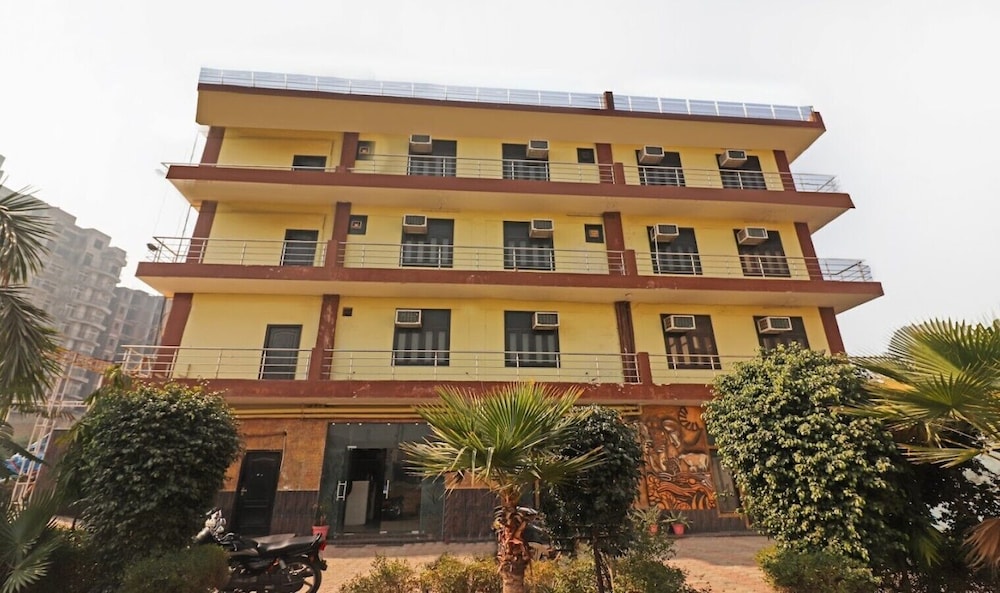Radha Palace