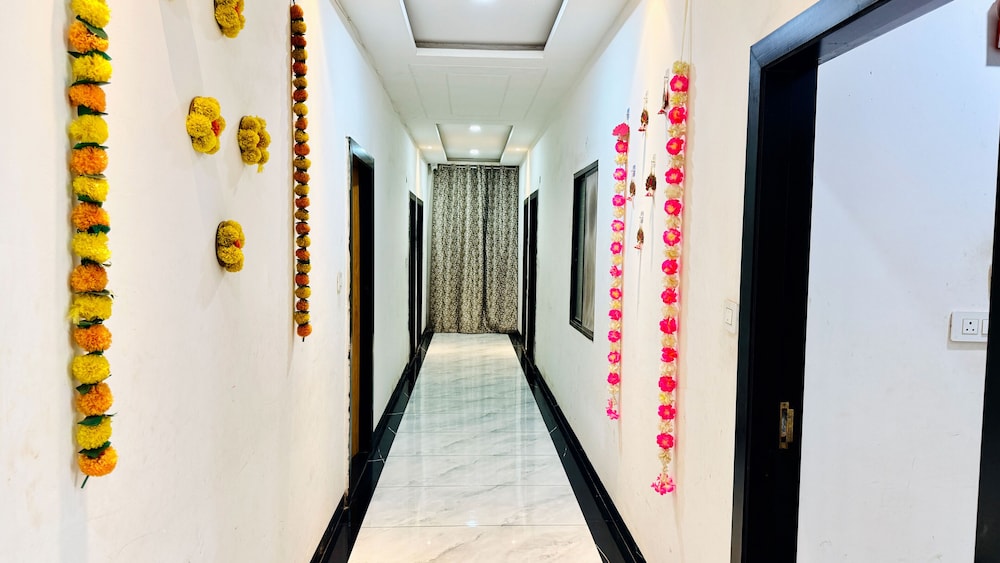 Hotel Raj Inn