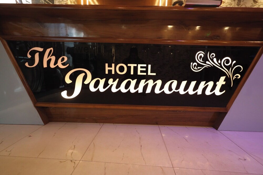Hotel The Paramont Plaza IGI Airport