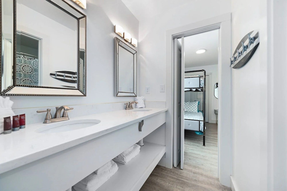 Pipedreams 333 W 4 Bedroom Home