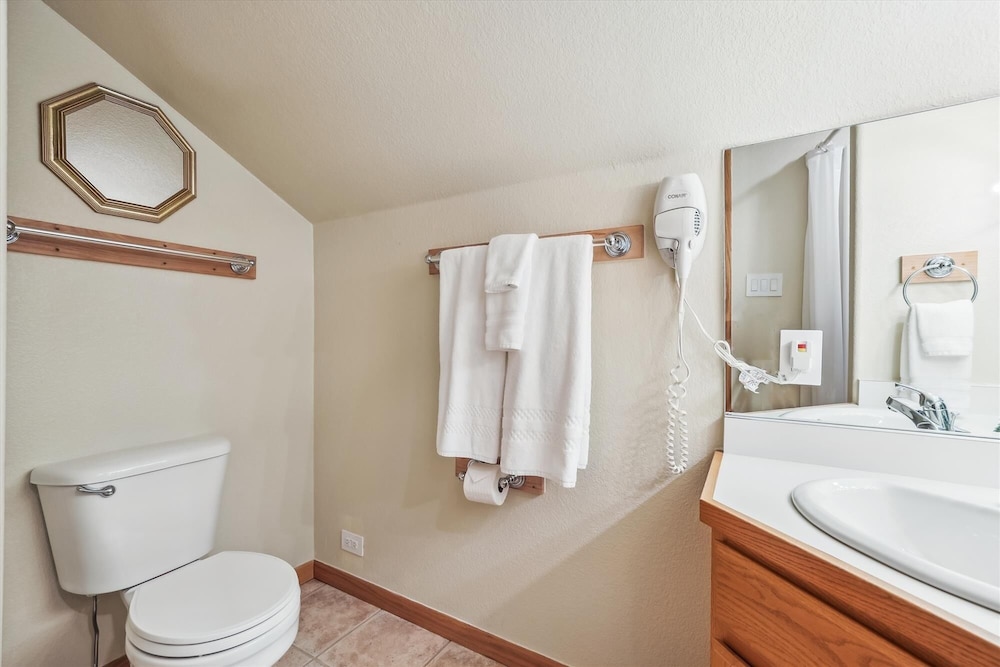 Cedars 24 3 Bedroom Duplex