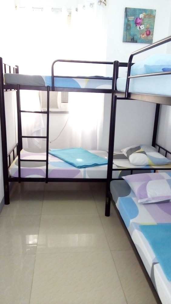 Sea Breeze Hostel