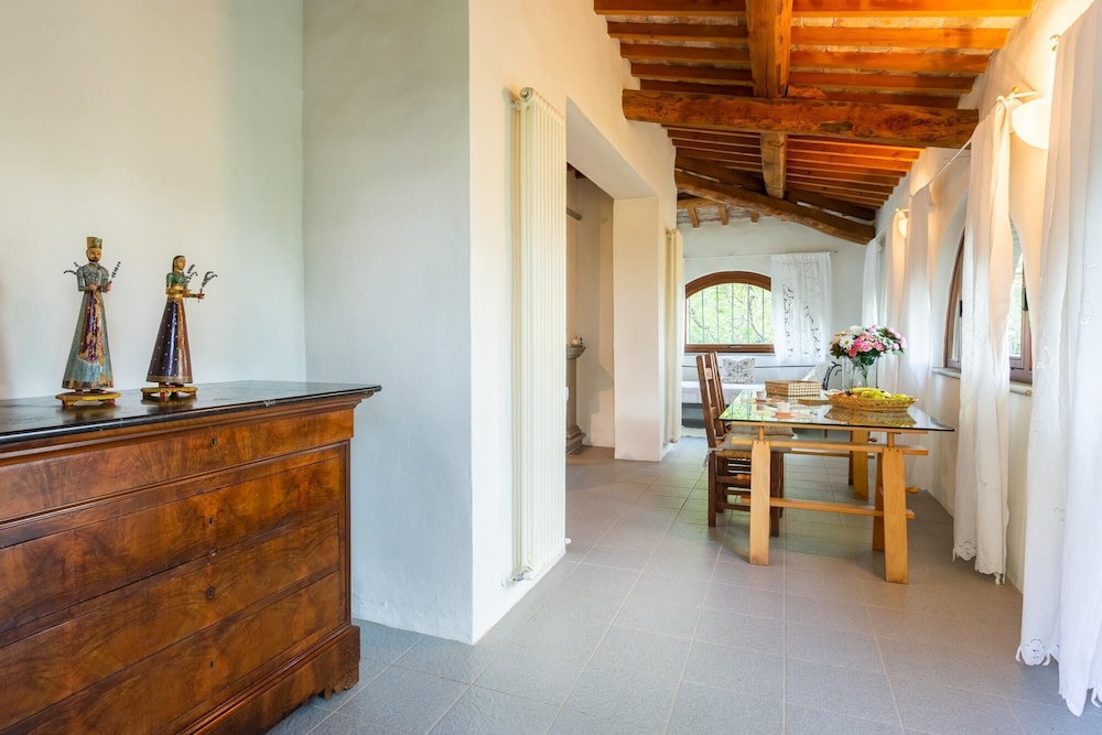 Villa Caporlese Large Private Pool Wifi - 3291 view 2