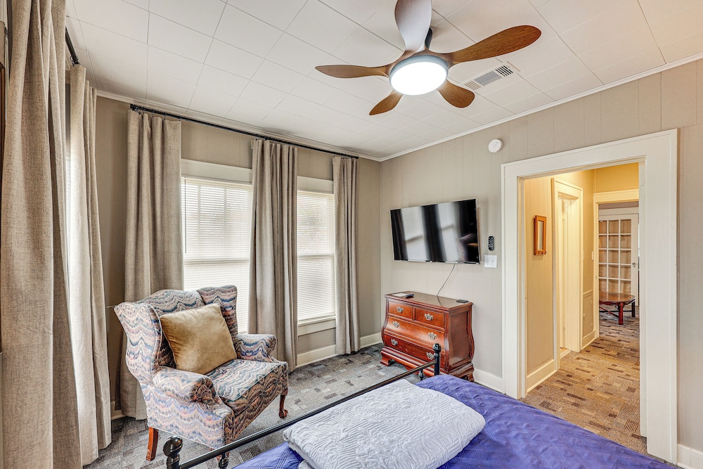 Easy Highway Access: Texarkana Condo Near Dtwn