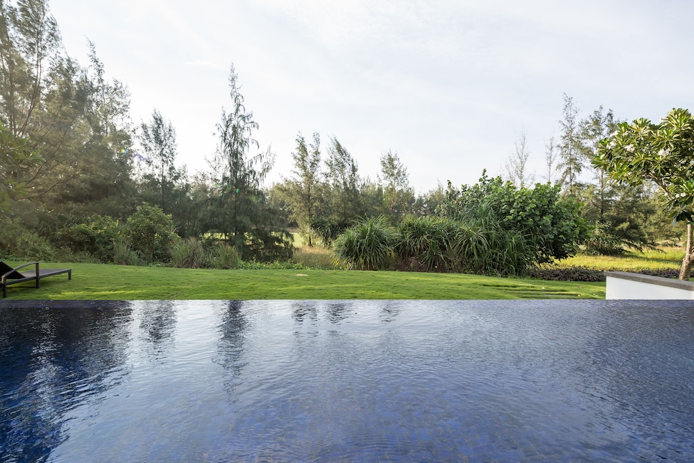 Ocean Villas Beach Resort