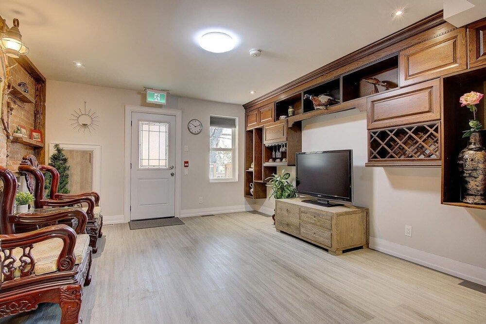 Spadina Guesthouse