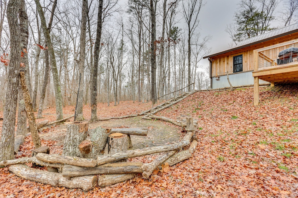 Peaceful Hiker's Hideaway w/ Deck on 1 Acre! view 5