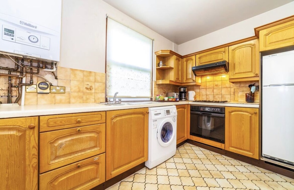 Remarkable 3-bed Apartment in London