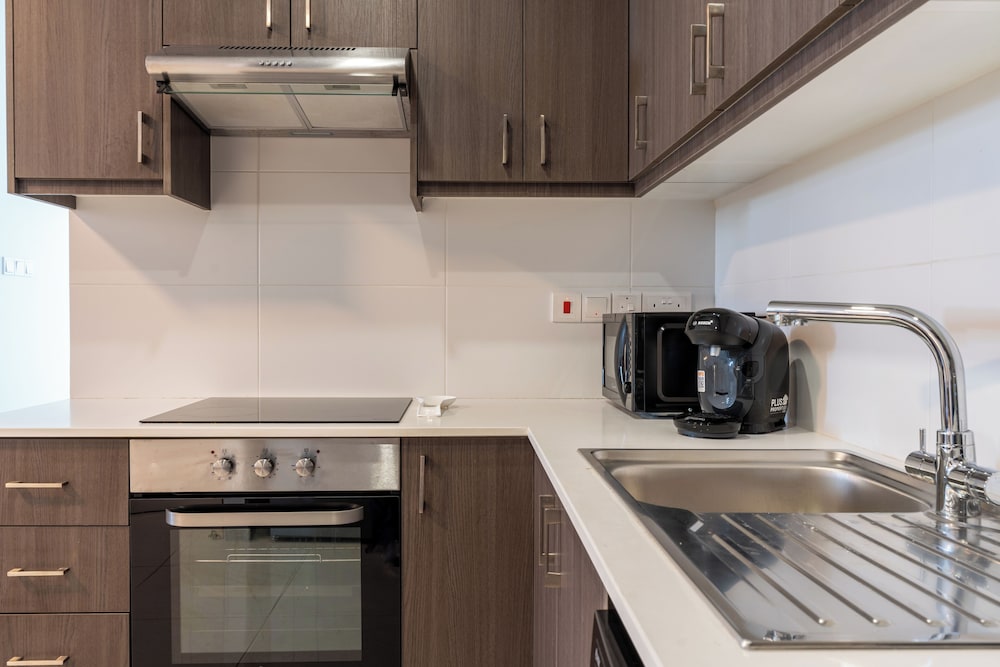 Valleria - 2 BR Apt W Pool in Larnaca