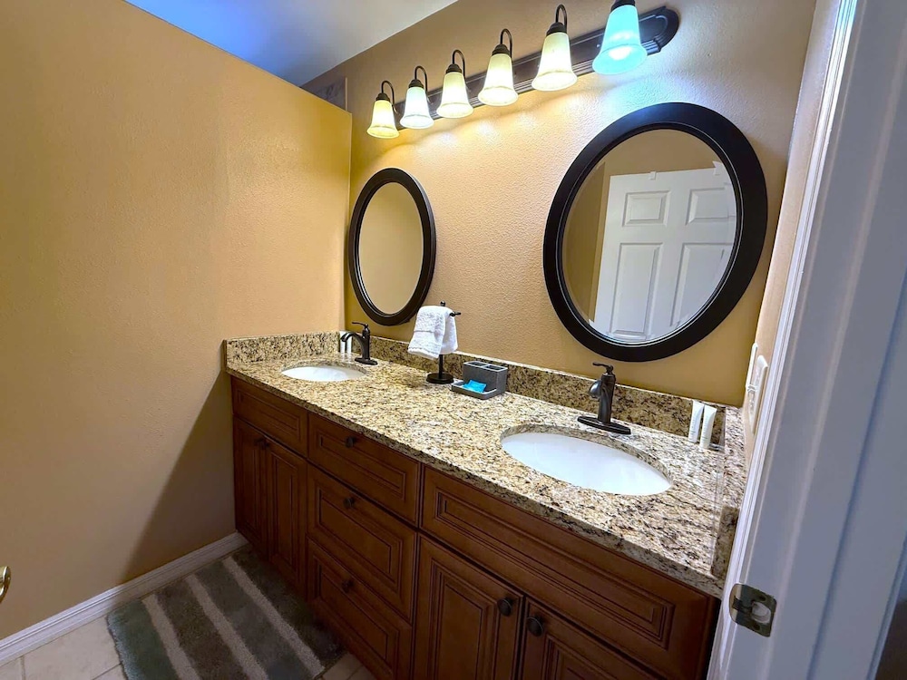 3-bedroom Southern Dunes Pool Home Villa