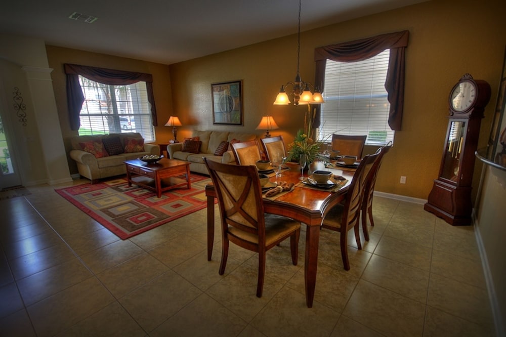 6BR 4BA Home in Windsor Hills by CV-2579 - Image 4