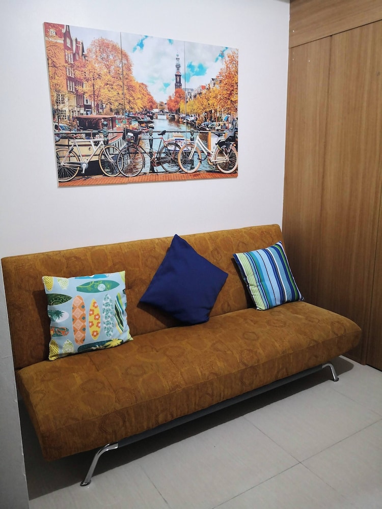 Fancy Pasay City Apartment for Rent - Mall of Asia Nearby Front of Mall Of Asia