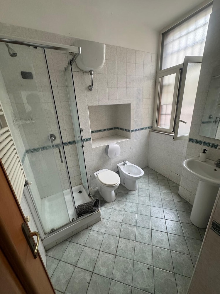 Central Station B&B Naples