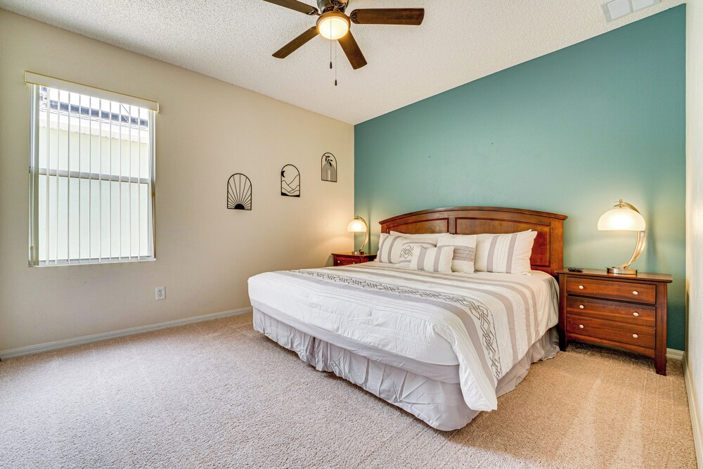 11 Mi to Disney: Home w/ Pool in Davenport!