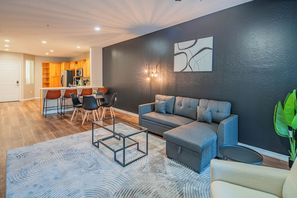 ROVE LIVING/KL - The Fredrick Tempe