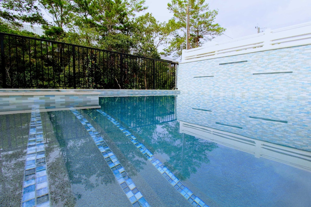 The Flying Pig by Avantstay Private Pool + EV Charger Blue Mountain Luxury