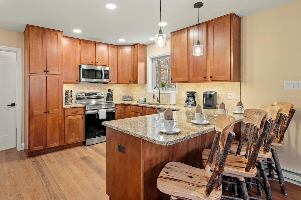 Stephen Way by Avantstay Hot Tub Game Room Albrightsville