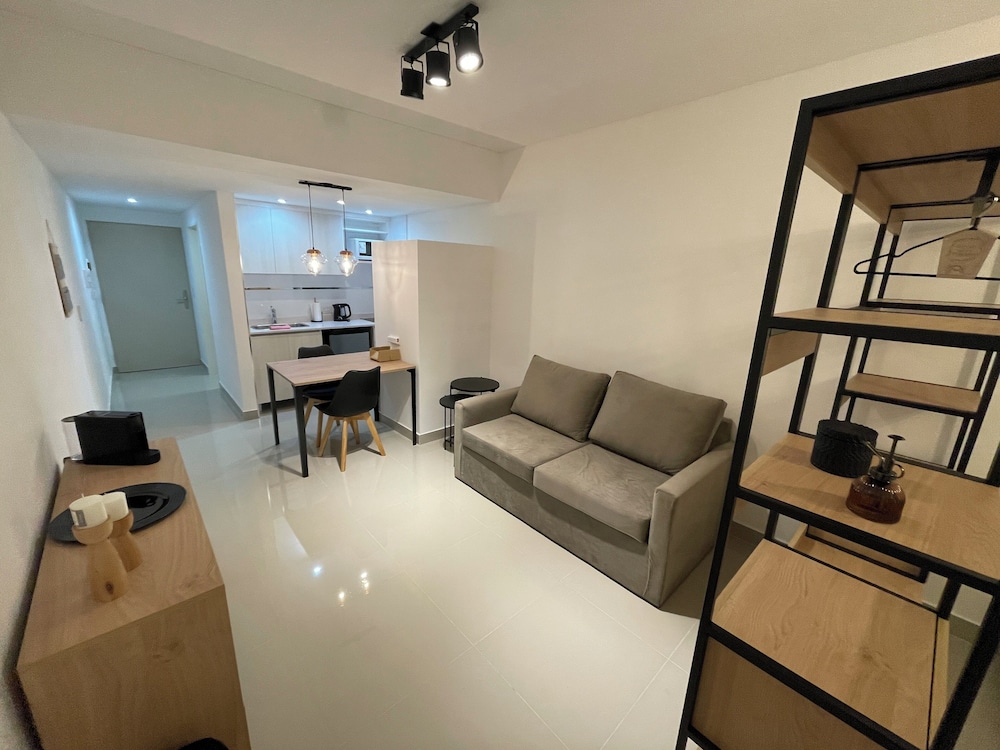 Ayres Suites Moreno