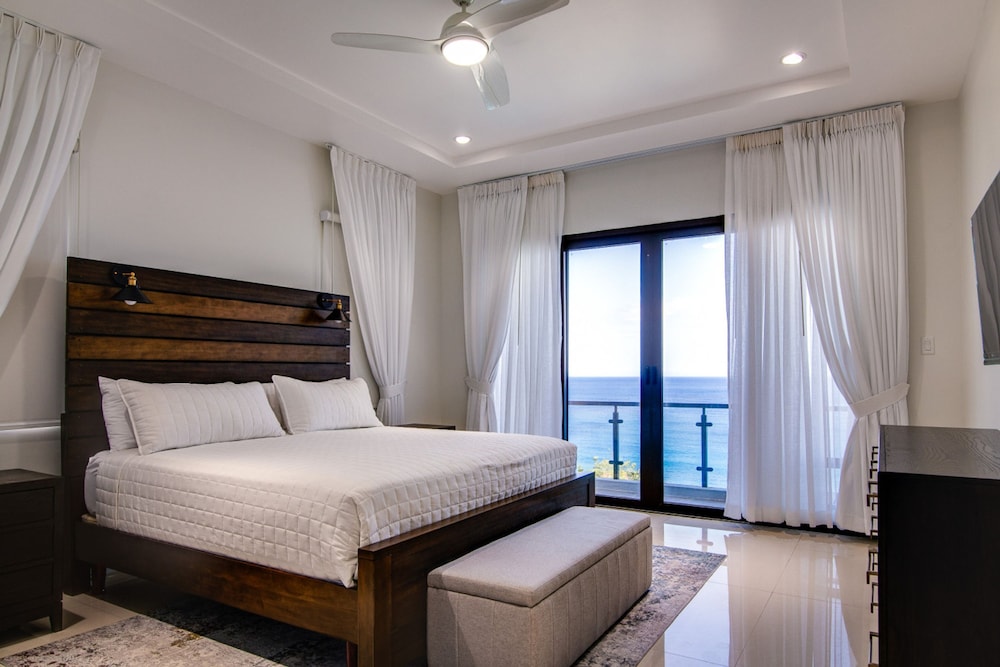 Luxury Oceanfront Villa Fully Staffed Pool Jacuzzi Movie Theatre