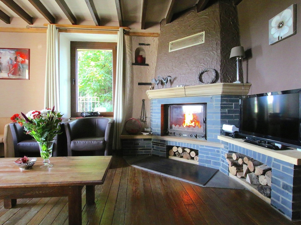 Spacious Country Villa view 4